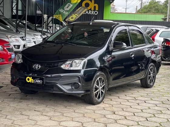 TOYOTA ETIOS 1.5 X PLUS SEDAN 16V FLEX 4P AUTOMÁTICO